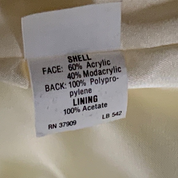 Monterey Fashions - Vintage White Faux Fur Coat - Picture 9 of 12